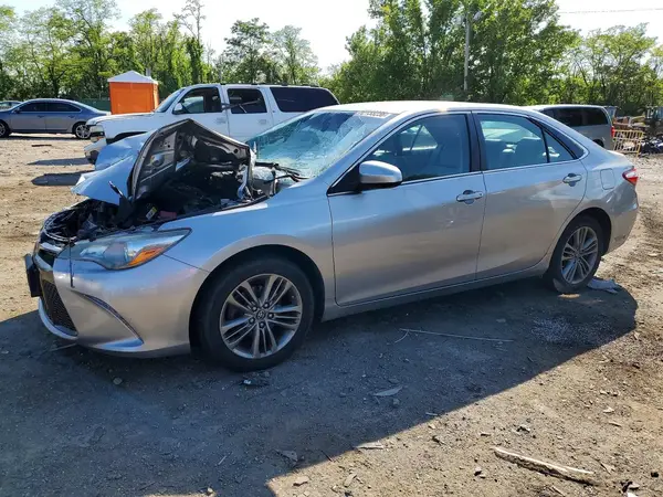 4T1BF1FKXHU352895 2017 TOYOTA CAMRY - Image 1