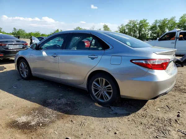 4T1BF1FKXHU352895 2017 TOYOTA CAMRY - Image 2