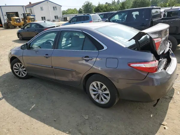 4T1BF1FKXHU353027 2017 TOYOTA CAMRY - Image 2