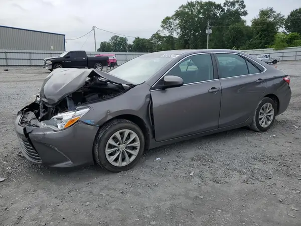 4T1BF1FKXHU357627 2017 TOYOTA CAMRY - Image 1