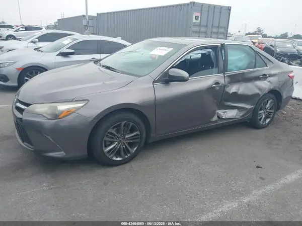 4T1BF1FKXHU358115 2017 TOYOTA CAMRY - Image 2