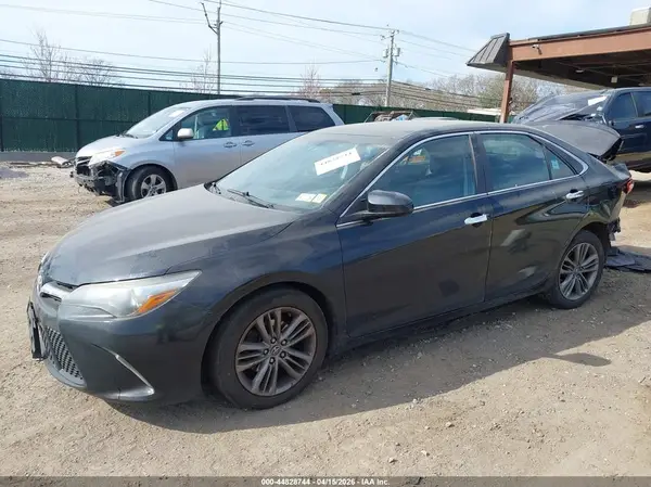 4T1BF1FKXHU361225 2017 TOYOTA CAMRY - Image 2