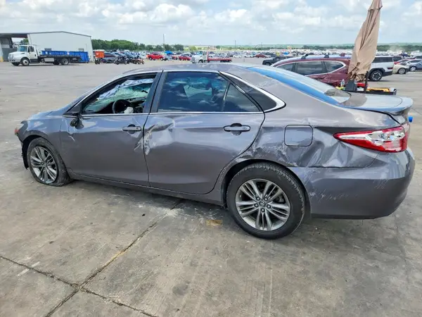 4T1BF1FKXHU364173 2017 TOYOTA CAMRY - Image 2
