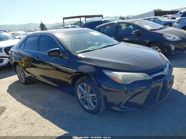 4T1BF1FKXHU364559 2017 TOYOTA CAMRY - Image 1