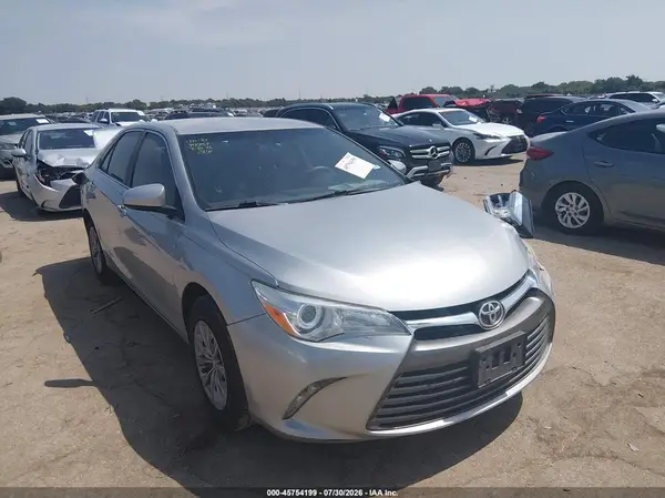 4T1BF1FKXHU368126 2017 TOYOTA CAMRY - Image 1