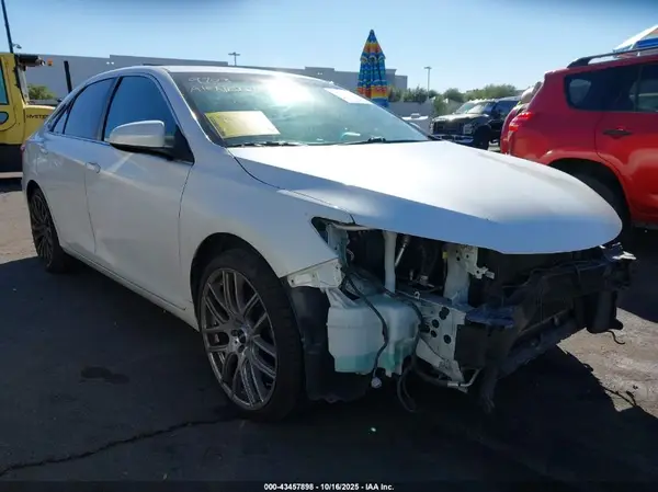 4T1BF1FKXHU369034 2017 TOYOTA CAMRY - Image 1