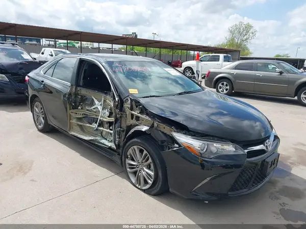 4T1BF1FKXHU369938 2017 TOYOTA CAMRY - Image 1