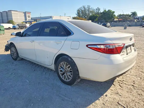 4T1BF1FKXHU371477 2017 TOYOTA CAMRY - Image 2