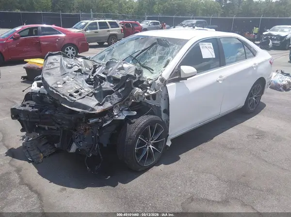 4T1BF1FKXHU375609 2017 TOYOTA CAMRY - Image 2