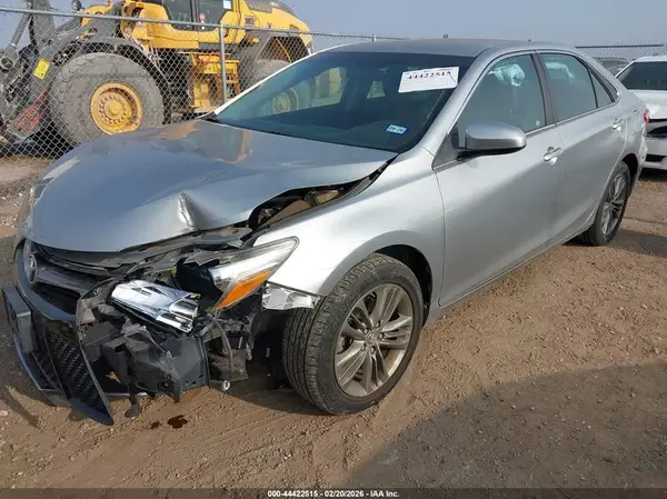 4T1BF1FKXHU376162 2017 TOYOTA CAMRY - Image 2