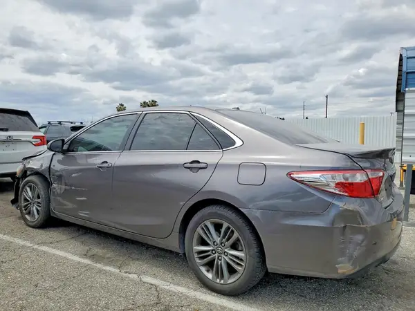 4T1BF1FKXHU376677 2017 TOYOTA CAMRY - Image 2