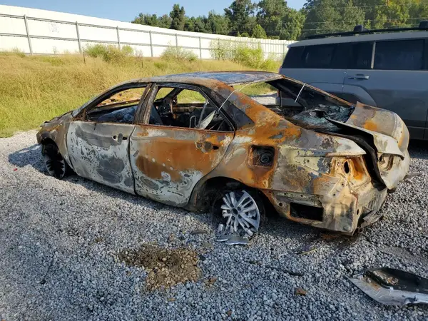 4T1BF1FKXHU376940 2017 TOYOTA CAMRY - Image 2