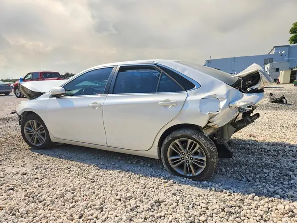4T1BF1FKXHU378218 2017 TOYOTA CAMRY - Image 2