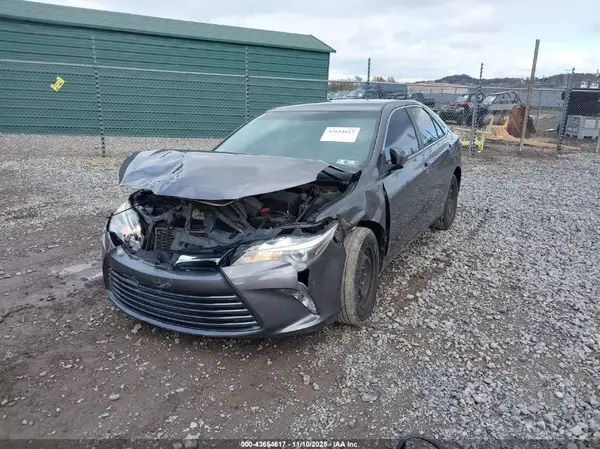 4T1BF1FKXHU379966 2017 TOYOTA CAMRY - Image 2