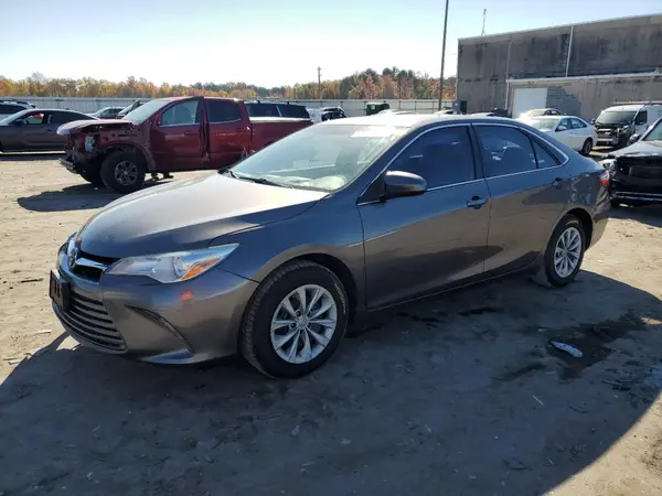 4T1BF1FKXHU382169 2017 TOYOTA CAMRY - Image 1