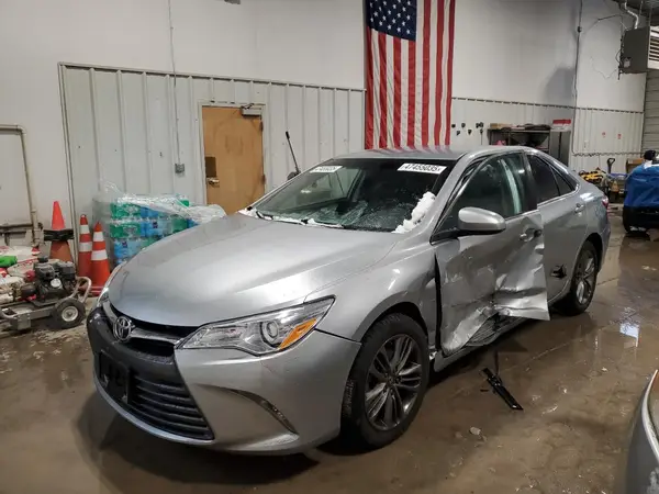 4T1BF1FKXHU384343 2017 TOYOTA CAMRY - Image 1
