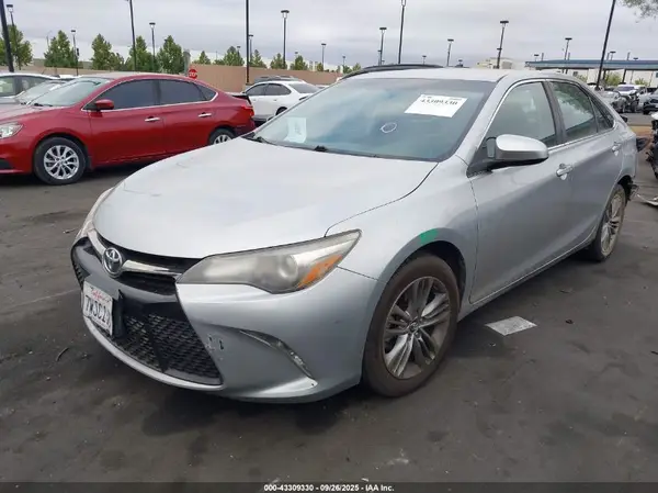 4T1BF1FKXHU387341 2017 TOYOTA CAMRY - Image 2