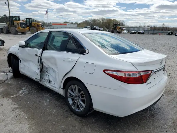 4T1BF1FKXHU390725 2017 TOYOTA CAMRY - Image 2