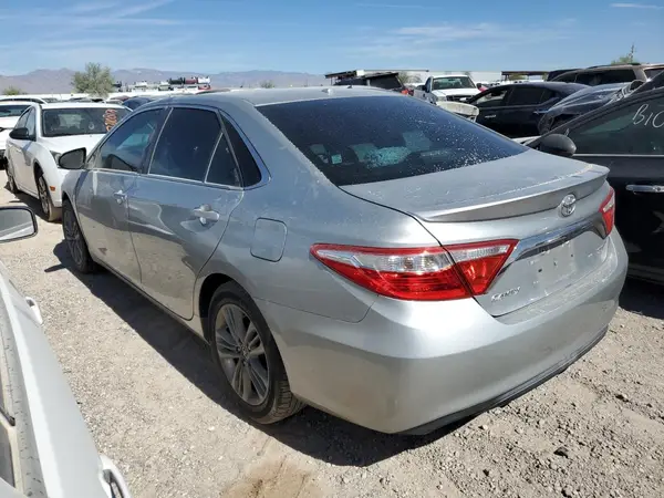 4T1BF1FKXHU392880 2017 TOYOTA CAMRY - Image 2