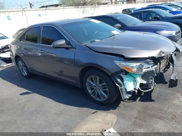 4T1BF1FKXHU394869 2017 TOYOTA CAMRY - Image 1