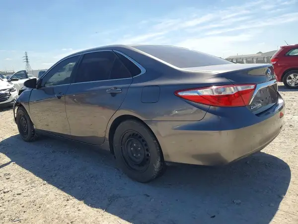 4T1BF1FKXHU395813 2017 TOYOTA CAMRY - Image 2