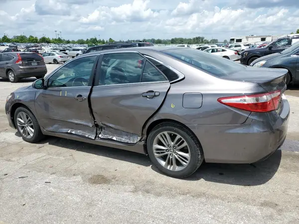 4T1BF1FKXHU396654 2017 TOYOTA CAMRY - Image 2