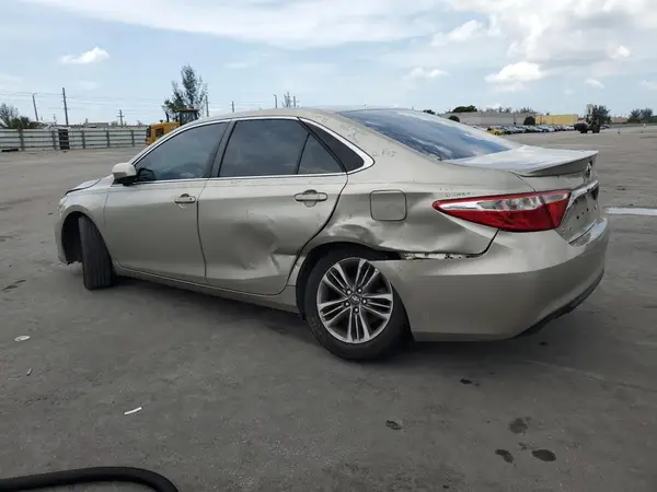 4T1BF1FKXHU396931 2017 TOYOTA CAMRY - Image 2