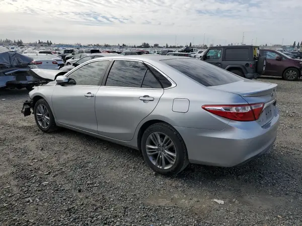 4T1BF1FKXHU402968 2017 TOYOTA CAMRY - Image 2