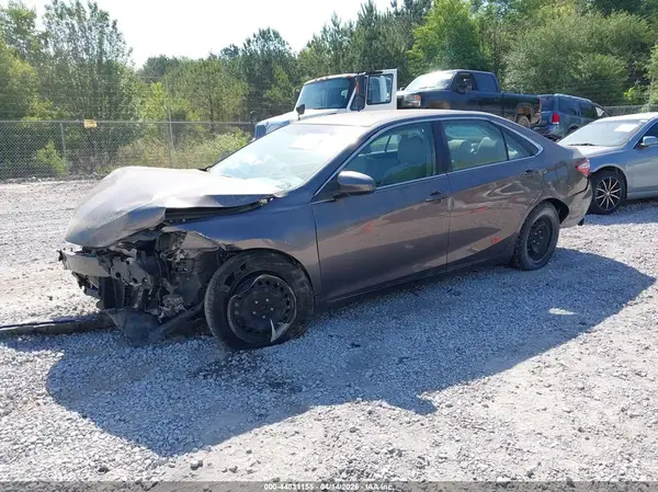 4T1BF1FKXHU403117 2017 TOYOTA CAMRY - Image 2