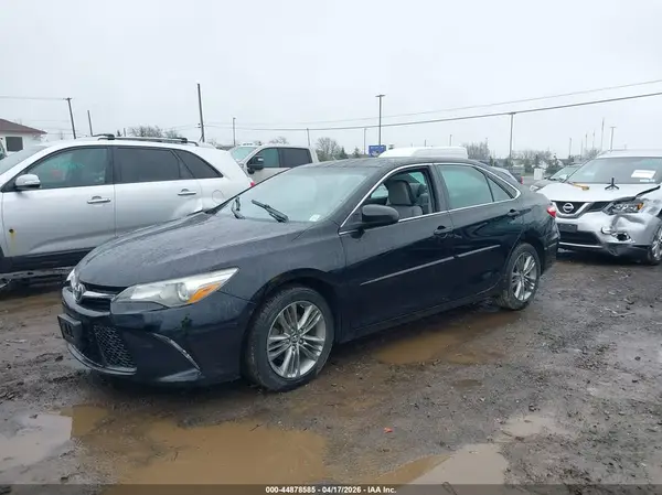 4T1BF1FKXHU403246 2017 TOYOTA CAMRY - Image 2