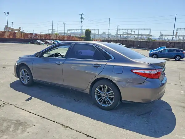 4T1BF1FKXHU405191 2017 TOYOTA CAMRY - Image 2
