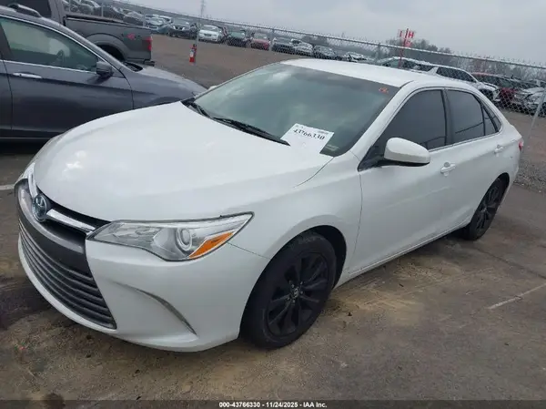 4T1BF1FKXHU407846 2017 TOYOTA CAMRY - Image 2