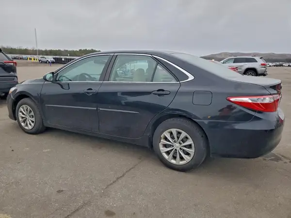 4T1BF1FKXHU408348 2017 TOYOTA CAMRY - Image 2
