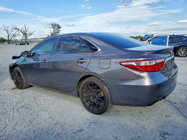 4T1BF1FKXHU410651 2017 TOYOTA CAMRY - Image 2