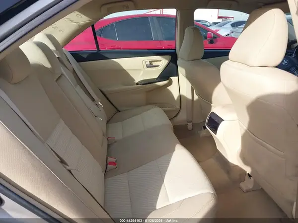 4T1BF1FKXHU413940 2017 TOYOTA CAMRY - Image 8