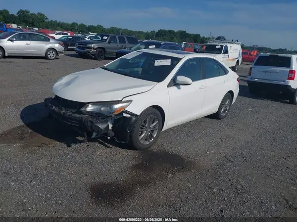 4T1BF1FKXHU414165 2017 TOYOTA CAMRY - Image 2