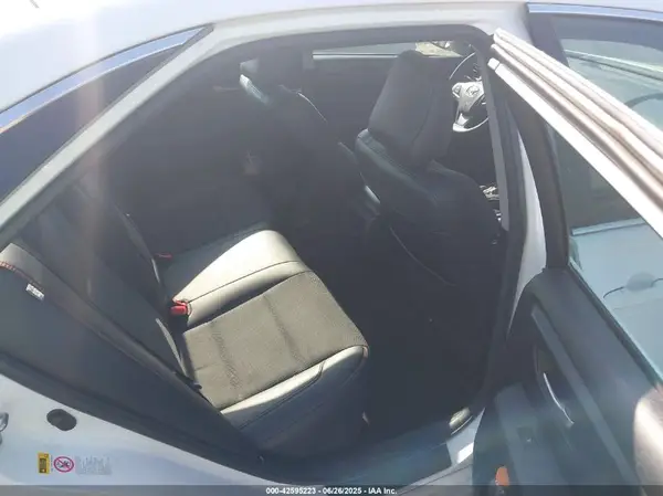 4T1BF1FKXHU414165 2017 TOYOTA CAMRY - Image 8