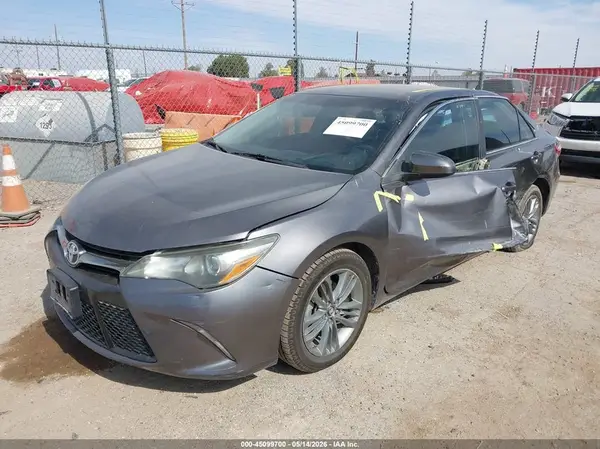 4T1BF1FKXHU414764 2017 TOYOTA CAMRY - Image 2