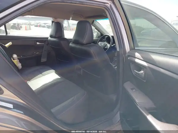 4T1BF1FKXHU414764 2017 TOYOTA CAMRY - Image 8