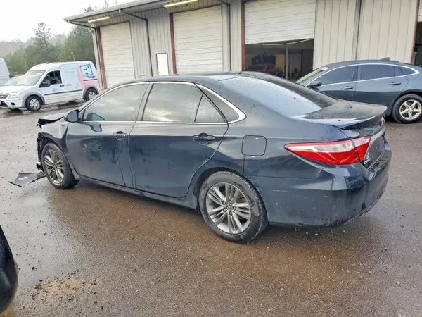 4T1BF1FKXHU414781 2017 TOYOTA CAMRY - Image 2