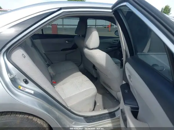 4T1BF1FKXHU418913 2017 TOYOTA CAMRY - Image 8