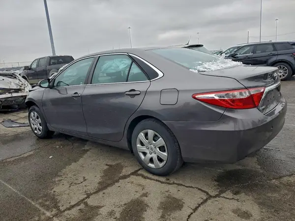 4T1BF1FKXHU420693 2017 TOYOTA CAMRY - Image 2