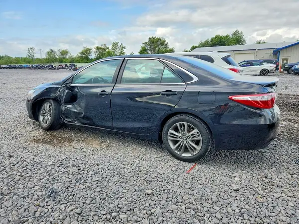 4T1BF1FKXHU421813 2017 TOYOTA CAMRY - Image 2