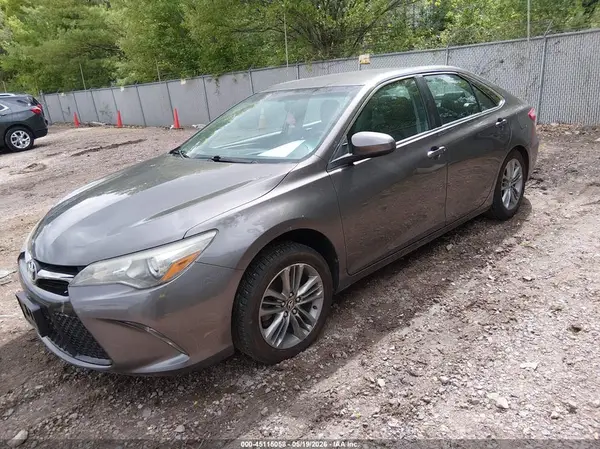 4T1BF1FKXHU422251 2017 TOYOTA CAMRY - Image 2