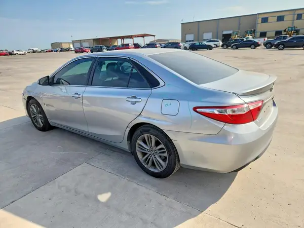 4T1BF1FKXHU423125 2017 TOYOTA CAMRY - Image 2
