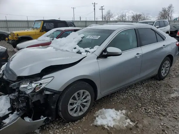 4T1BF1FKXHU425019 2017 TOYOTA CAMRY - Image 1
