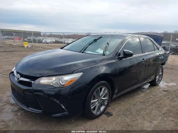 4T1BF1FKXHU425831 2017 TOYOTA CAMRY - Image 2