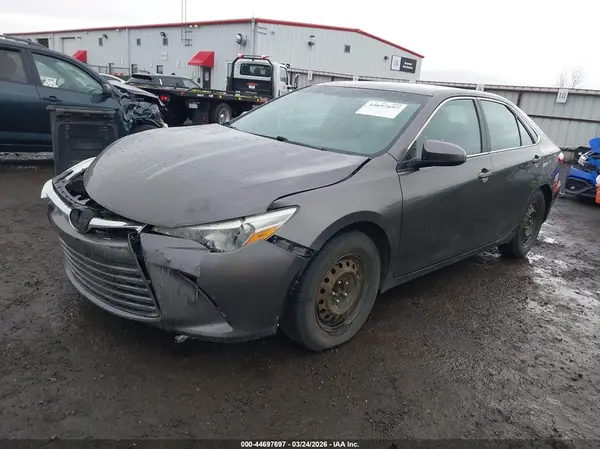 4T1BF1FKXHU428258 2017 TOYOTA CAMRY - Image 2