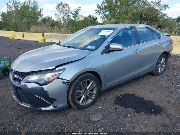 4T1BF1FKXHU429636 2017 TOYOTA CAMRY - Image 2