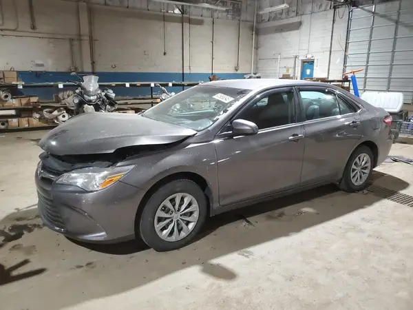 4T1BF1FKXHU429703 2017 TOYOTA CAMRY - Image 1